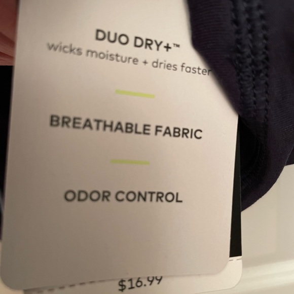 Women’s long sleeve activewear shirt with thumb holes - Picture 7 of 7